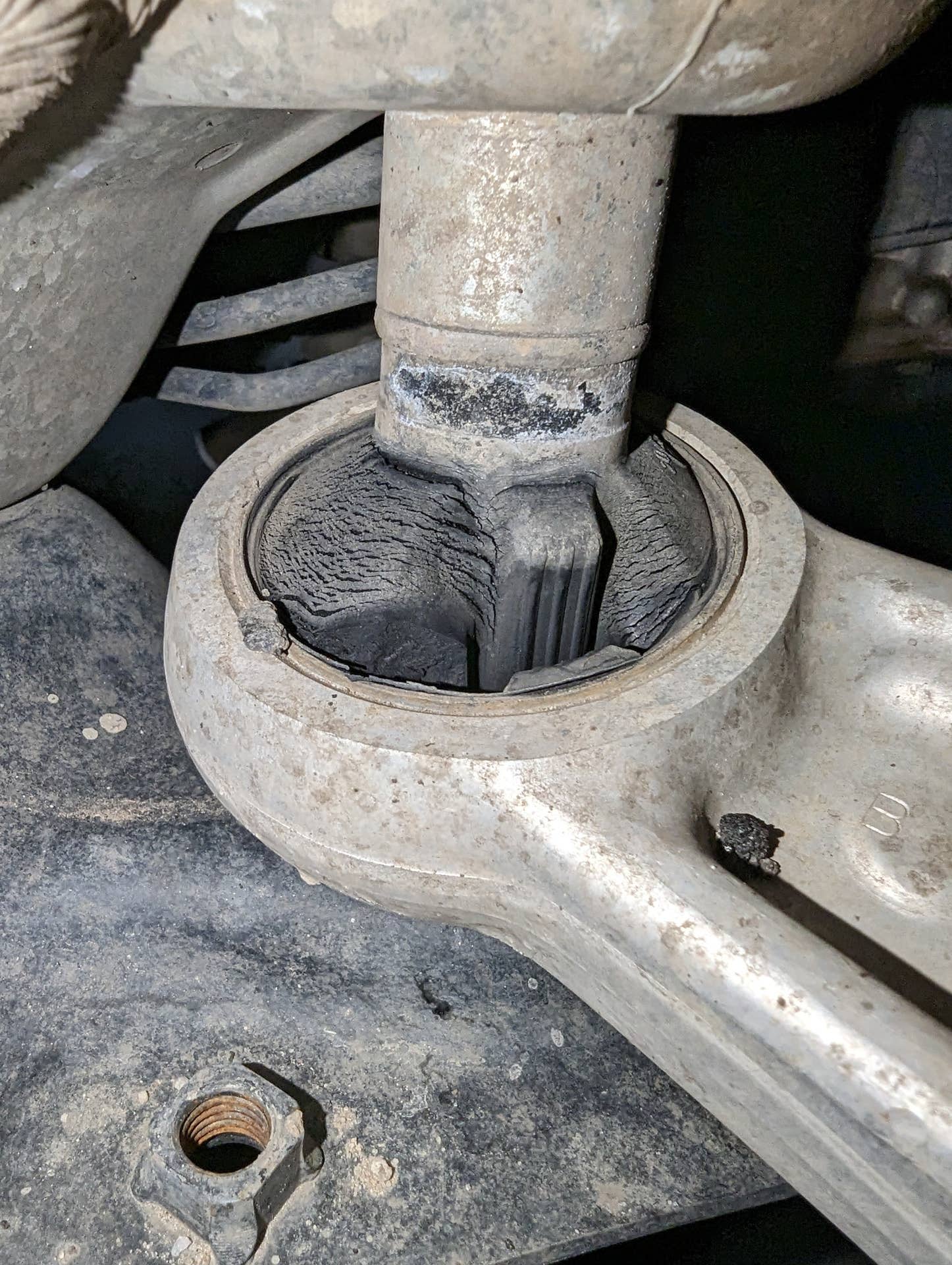 What Causes Control Arm Bushings to Fail? Engineering Insights for Smart Replacement