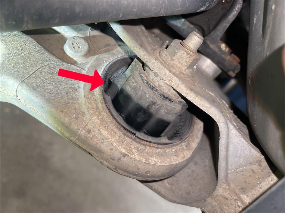 When to Replace Control Arms: Symptoms, Inspection, and Cost Guide